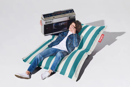 Pouf d'extérieur original à rayures